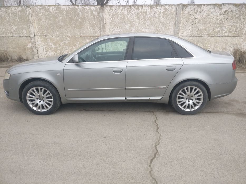 Vând Audi A4 b7 automat
