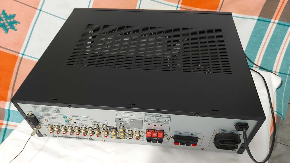 Amplificator cu radio Kenwood KRF V5020