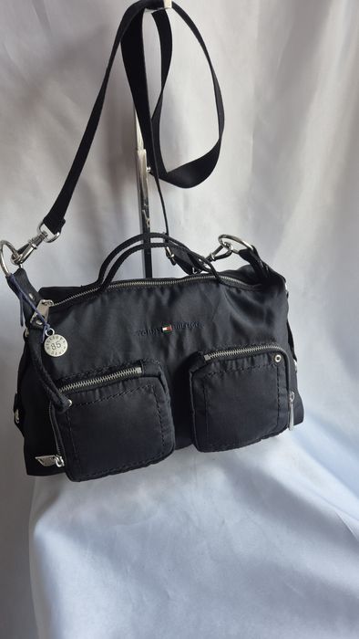 Geanta Tommy Hilfiger neagra