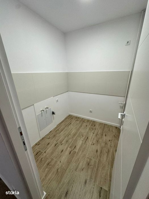 Apartament etajul 2/4 Renovat complet.