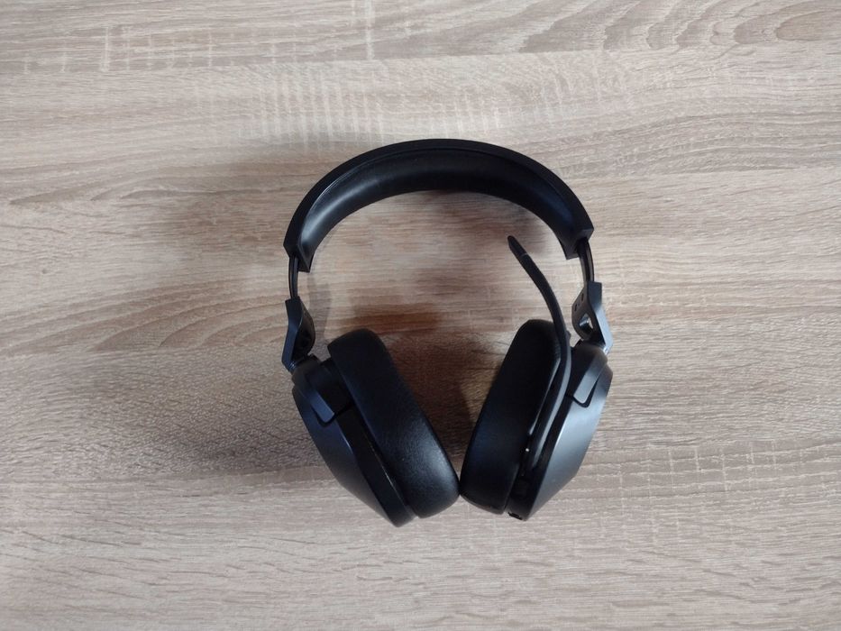 Corsair HS55 WIRELESS Gaming Headset Bluetooth