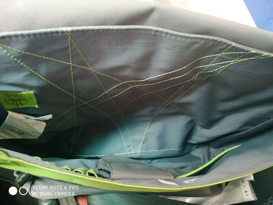 LASSIG   чанта за офис /училище