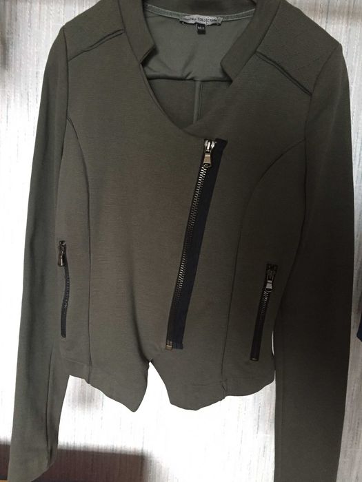 Кожаный сарафан новый Пиджаки