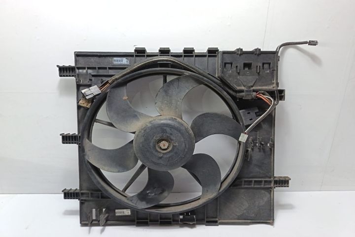 Electeoventilator racire 6385002093 Mercedes-Benz Vito W638