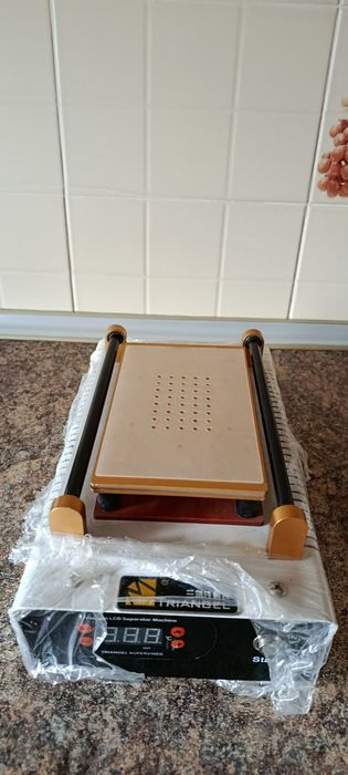 Vacuum LCD Separator