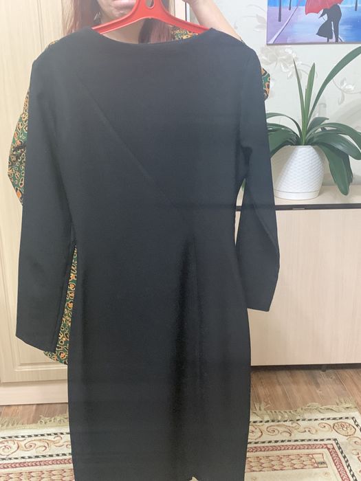 Платье черное повседневное