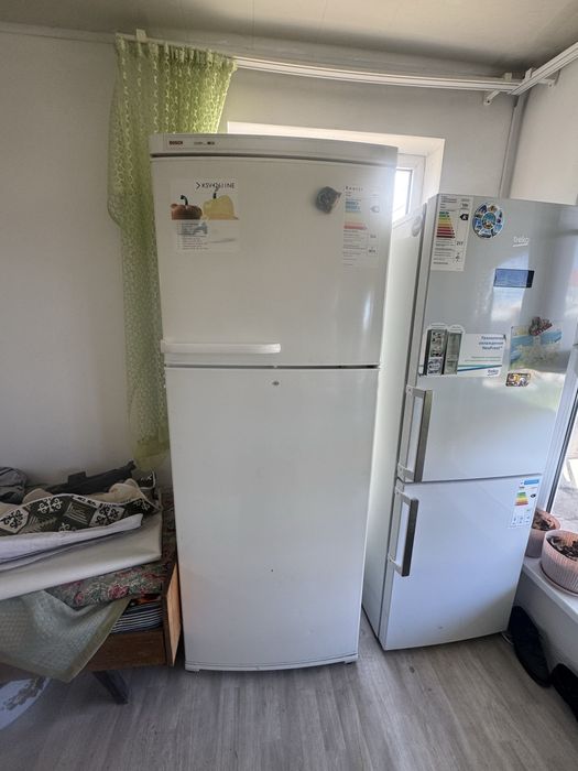 Холодильник большой