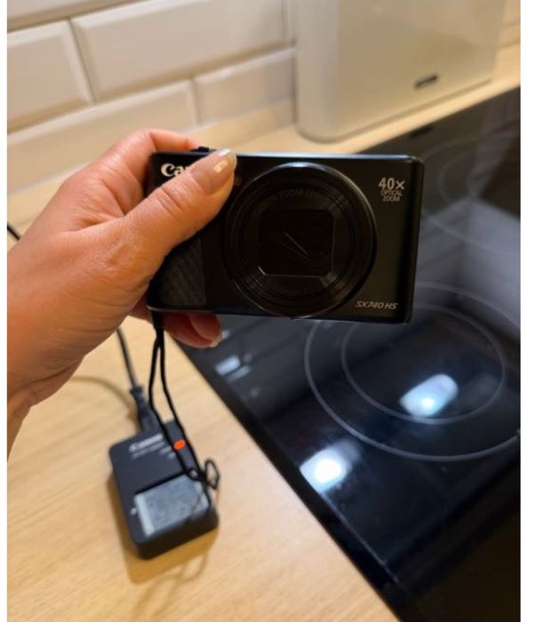 Продам камеру Canon sx740