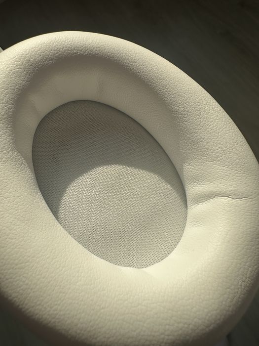 Apple Headphones Beats Studio Pro