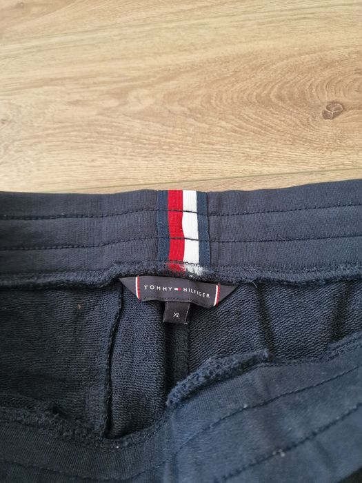 Страхотно мъжко спортно  долнище TOMMY HILFIGER XL / 2XL