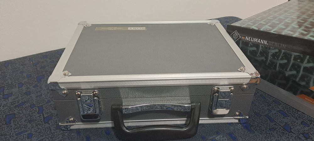 Студийный мирофон Sony C38B