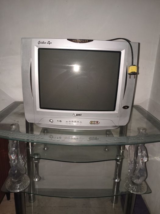LG Golden Eye televizor
