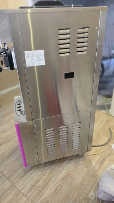 Muzqaymoq aparat sotiladi.