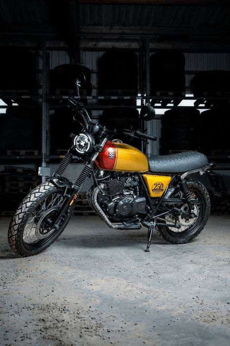 Топ Оферта Мотор Brixton BX CROMWELL 250 ABS GOLD НОВ 0км.