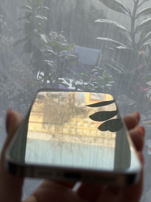 Aйфон 15 про , в идеальном состоянии.