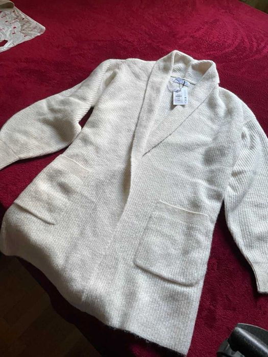 Кофта-кардиган молочного цвета