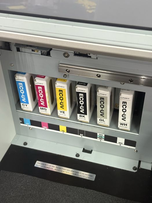 Продам УФ-Принтер Roland VersaUV LEF2-200