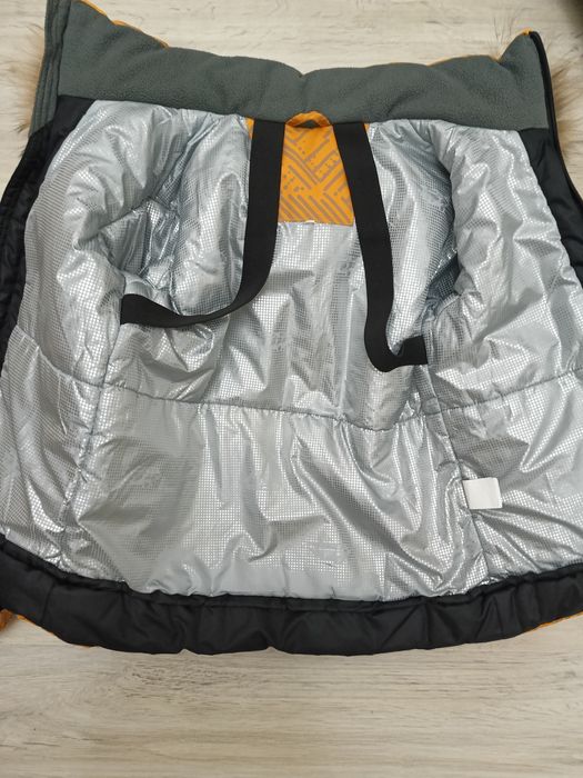 Продаю зимний пуховик с комбинезономTomas