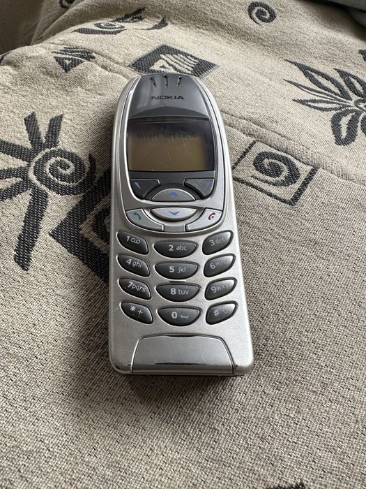 Продавам Nokia 6310i