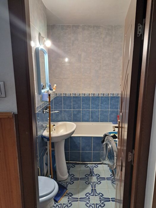 Apartament 3 camere 2 bai