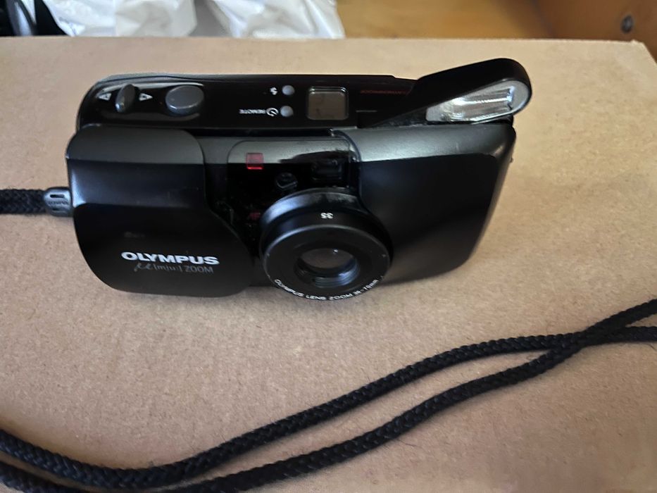 лот от лентови фотоапарати Olympus mju и Ricoh