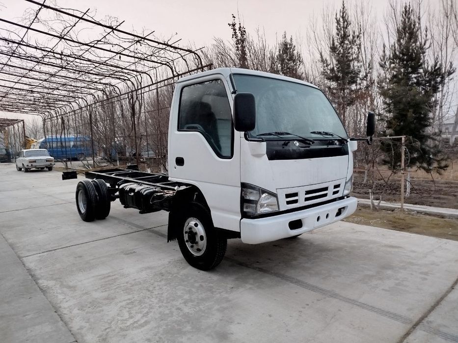 İssuzi 5 tonnalik yili 2007 sotiladi