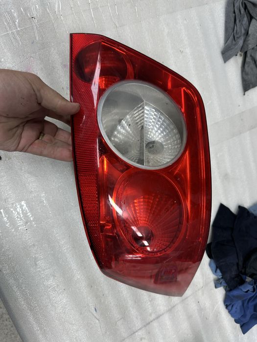 Stop dreapta renault megane 2.cod:8200142687.