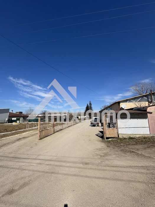 Дава се под наем Склад в Долни чифлик - 519 кв.м за 570 € - Снимка #11