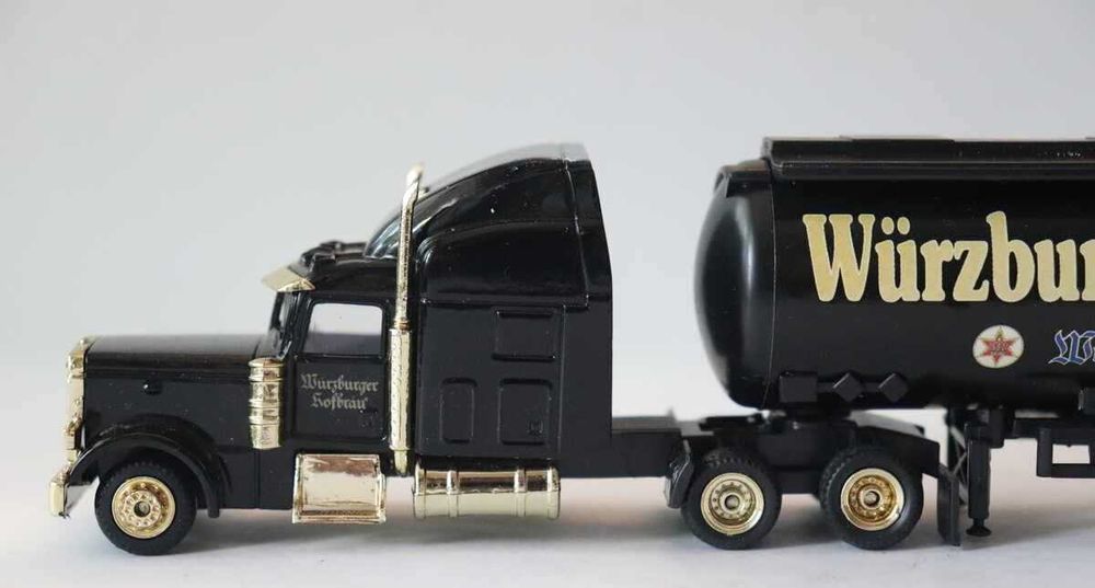 Модел камион 1/87 3броя тема Бира MACK  MERCEDES BENZ Ман Tuborg