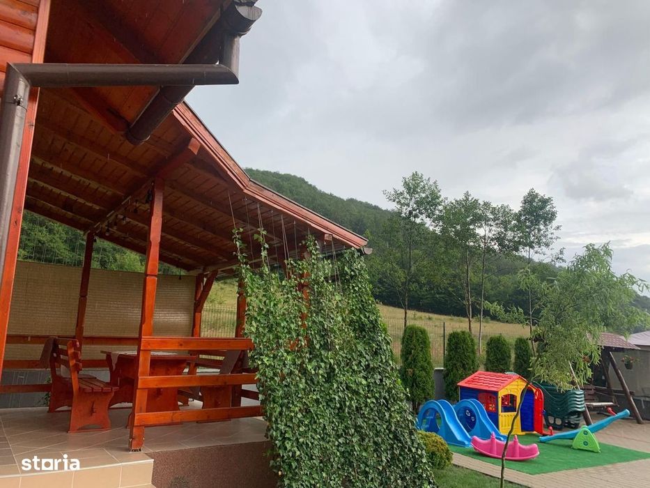 Complex 6 cabanute, spre vanzare, in Sovata, in apropiere de Lacul Urs