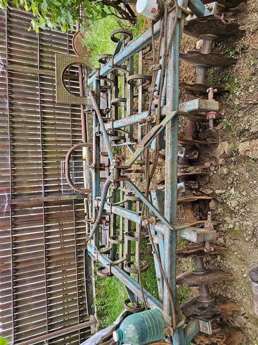 Vanzare utilaje agricole