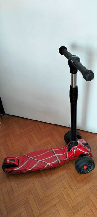 Продавам детска тротинетка Кикориде