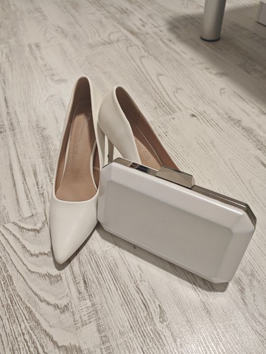 Бална къса бутикова рокля .