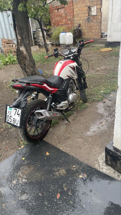 Продам мотоцикл 200 куб