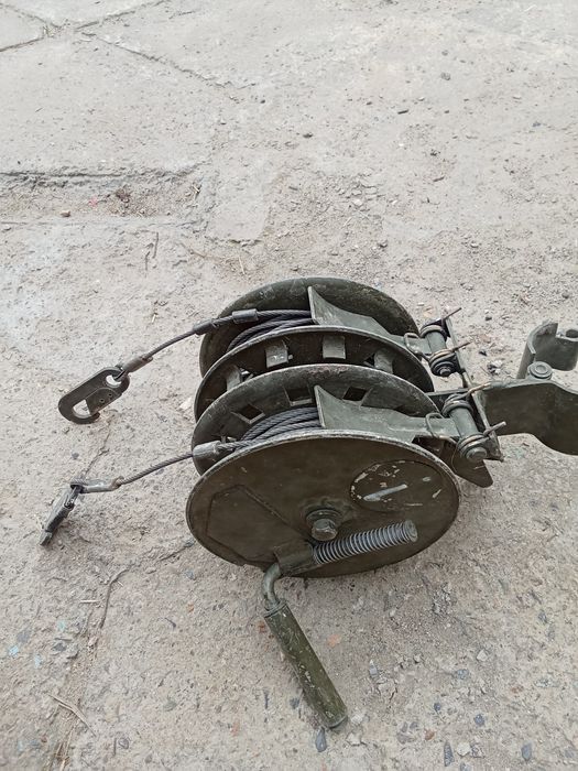 Лебедка военного образца двойная