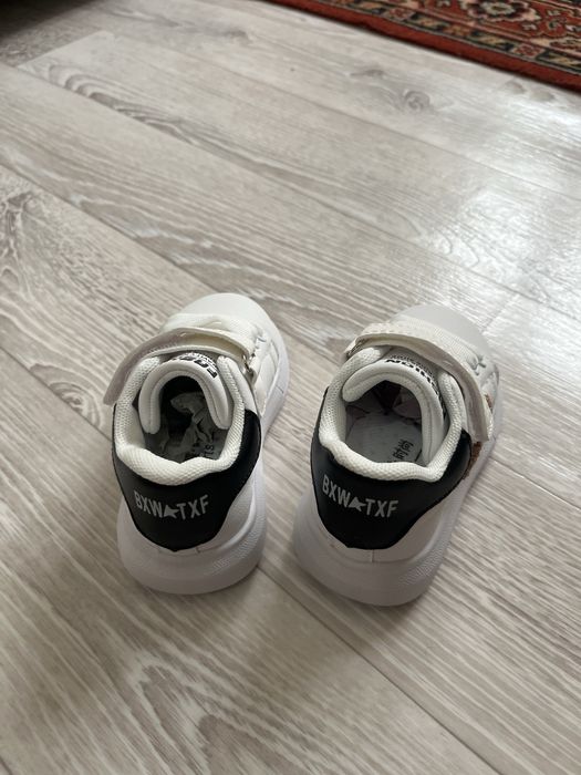 Кроссовки детский