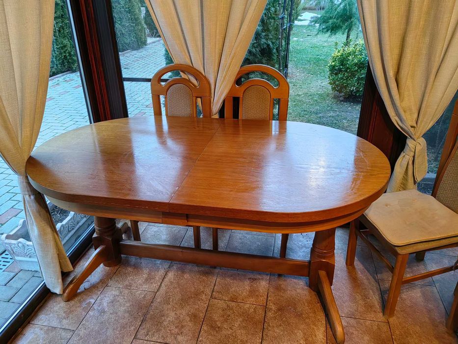 Masă de bucătărie extensibila de 12 persoane