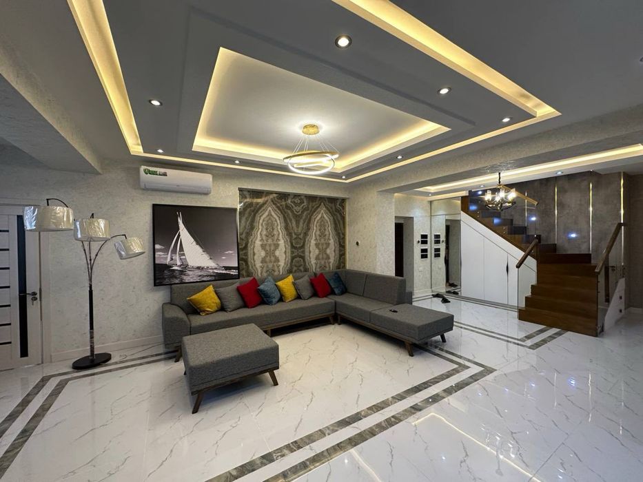 Продается квартира дуплекс.