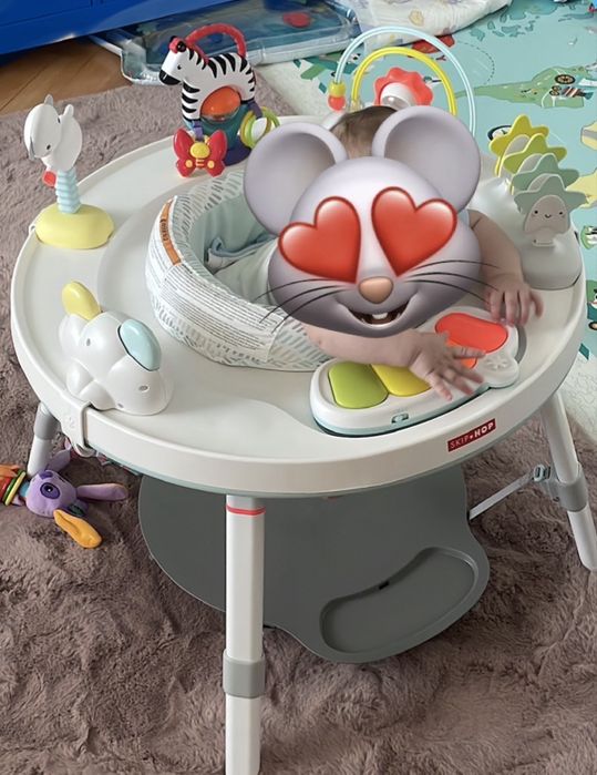 Masa si centru de activitati Skip Hop