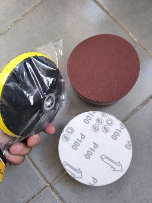 Set de 100 discuri de șmirghel