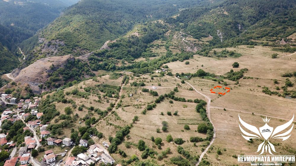 Продавам земеделска земя 362кв.м. в село Орехово обл.Смолян