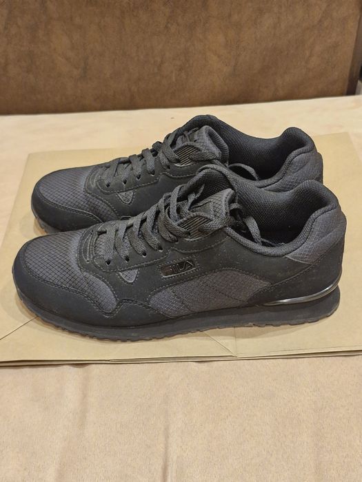 Черна маратонка FILA- 42,5 номер