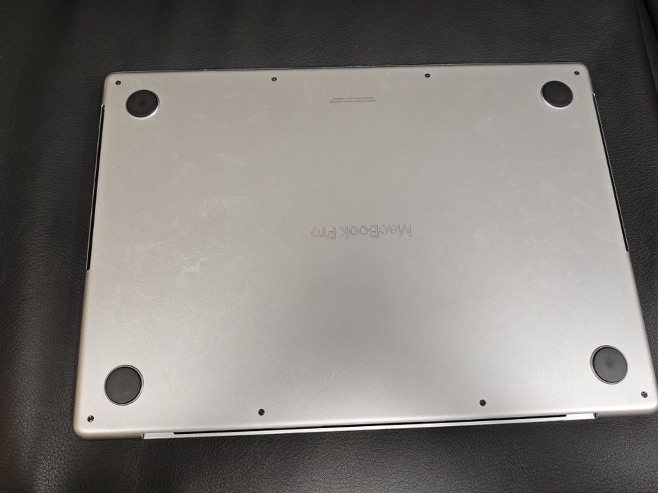 Macbook pro 14 m3 8/512