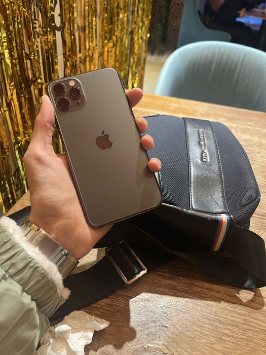 Продам срочно Iphone 11 pro