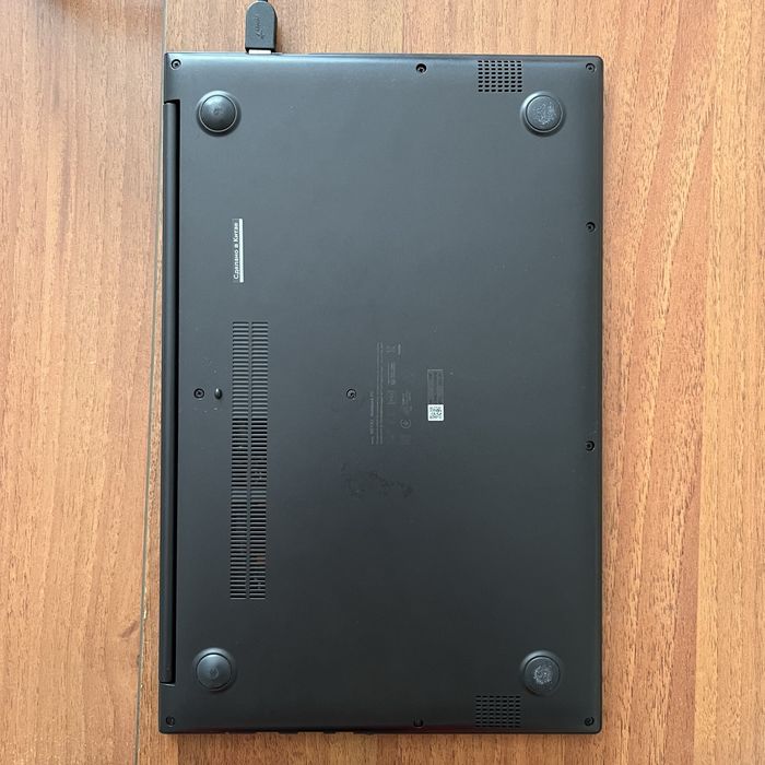 ASUS VivoBook 15 / Ryzen 5 / 8GB / SSD