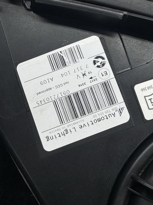 far dreapta bmw x5 f15 x6 f16 bixenon complet