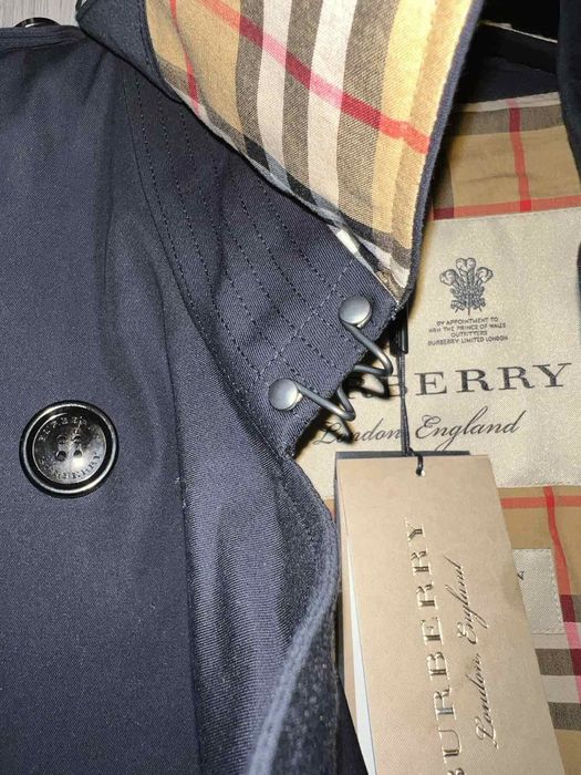 Ново  Burberry Kensington Trench Coat
