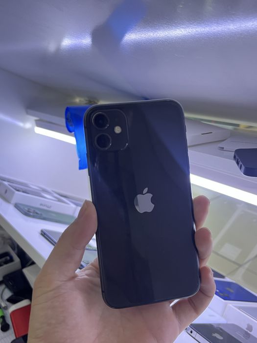 iPhone 11 в отличном состоянии