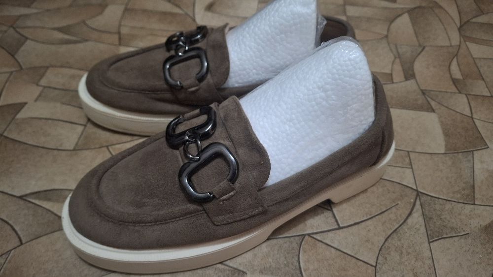 Продам замшевые лоферы