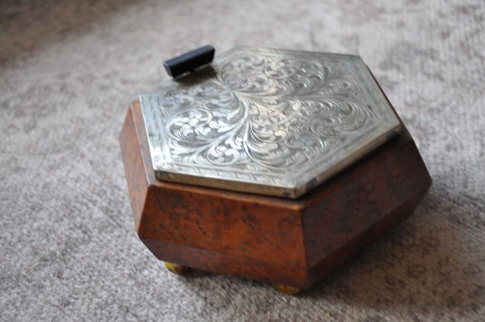 Tabachera port tigaret vechi antic birou argint + lemn nobil